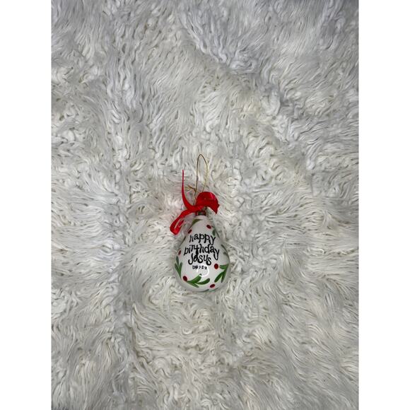 2 Pc Happy Birthday Jesus Carla Grogan Signed Hand Painted Ornament
Luke 2:11 - Picture 2 of 7